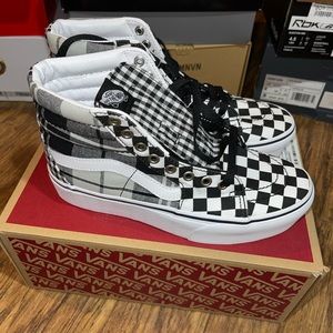 Brand new VANS Sk8 Hi Platform 2 size 6